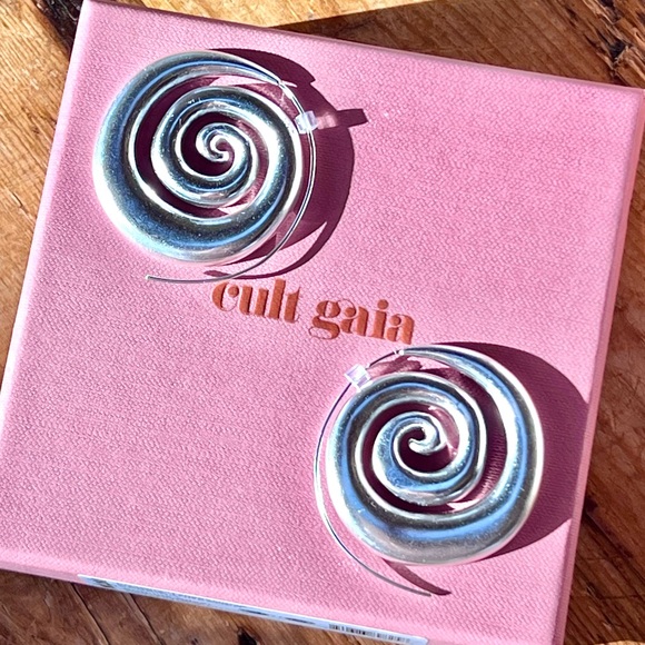 🌺🎉HP🎉🌺 NWT Cult Gaia Cassia Spiral Threader Earrings Antique Silver - Picture 2 of 16